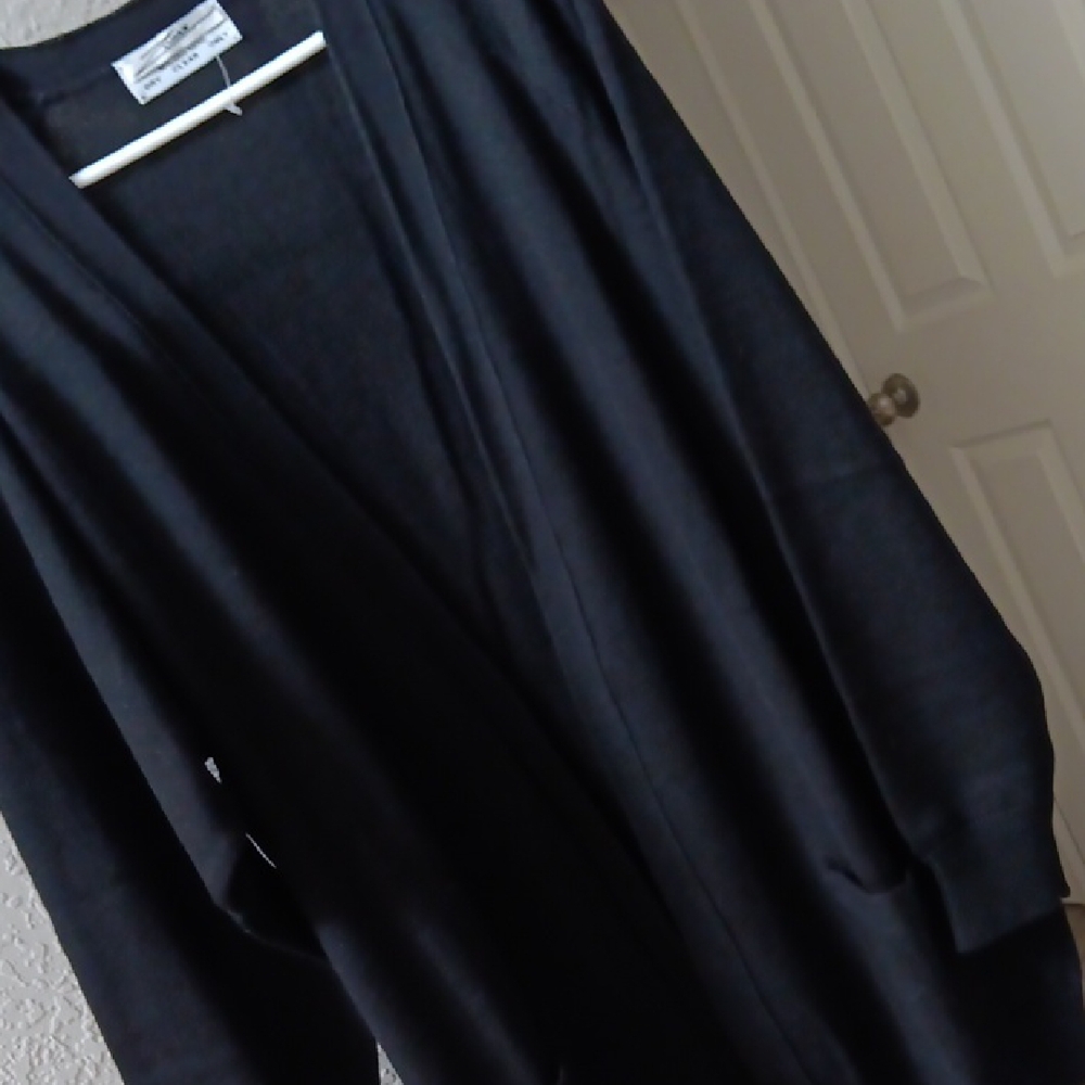 ZORAN..NEW VINTAGE..GORGEOUS SWEATER